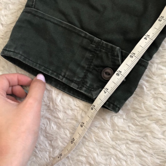 🎀Calvin Klein Forest Green capris - Picture 4 of 5